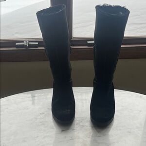 UGG Black  Suede  Boots Sz 7.
